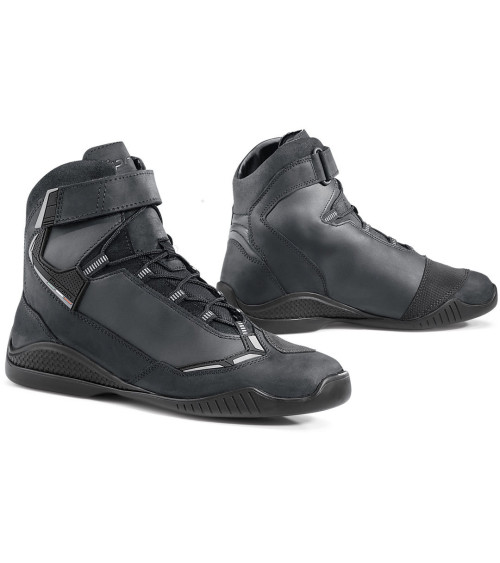 Forma Edge Black Boots